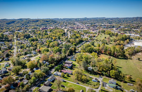 Aerial Photo, neighborhood, road, neighboring homes, mountain views