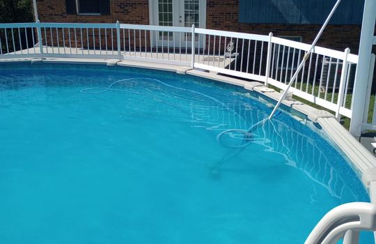 above ground swimming pool