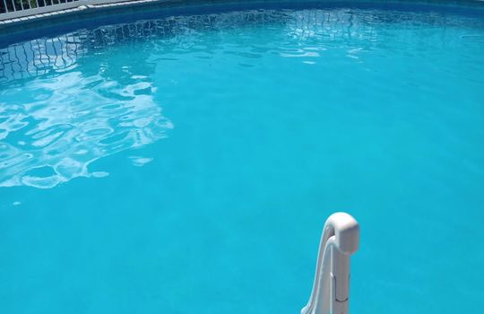 above ground swimming pool