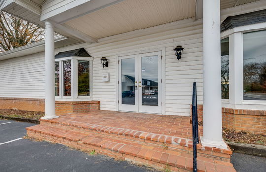 Covered Front Entry, steps, commercial building, for lease, double door front entry, covered front entry, vinyl siding, bay windows