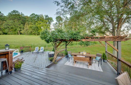 virtual staging of pergola, back deck