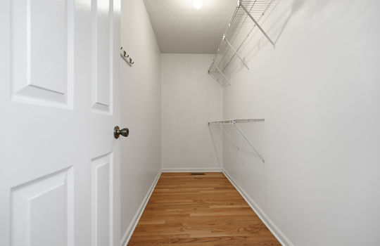 second bedroom, walk-in closet, shelving