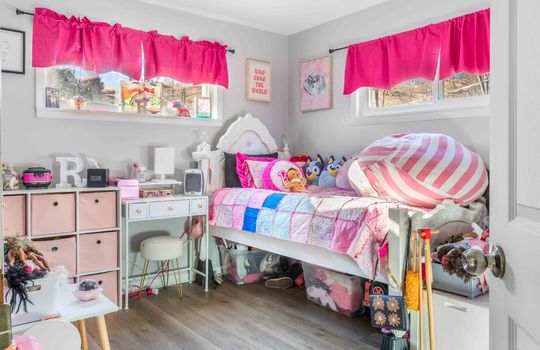 bedroom, luxury vinyl flooring, windows