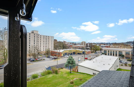 View of Bristol, Businesses, streets, mountains