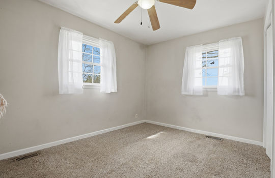 bedroom, windows, closet, carpet, ceiling fan