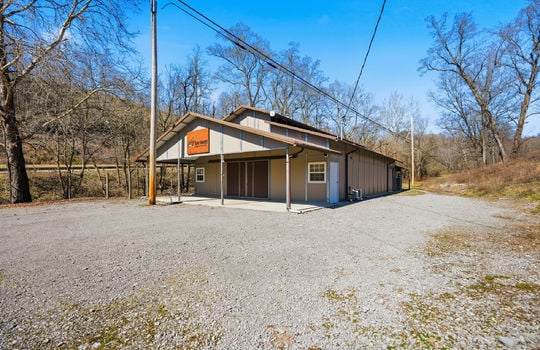 secondary barn area, gravel parking lot, entryway, barn doors