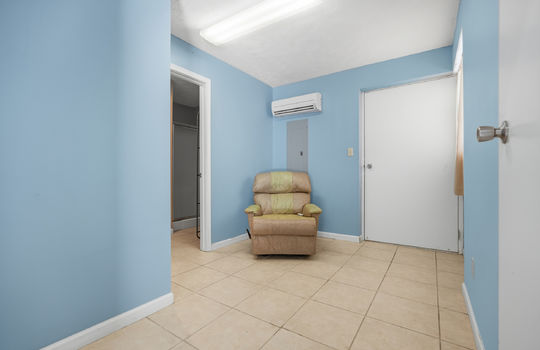 waiting area, tile flooring