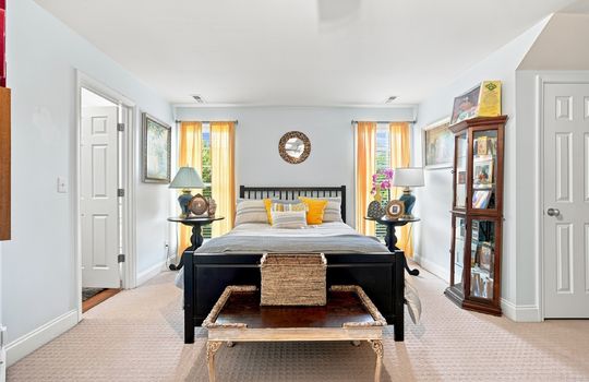 thrid bedroom, carpet, closet, ensuite bath, windows