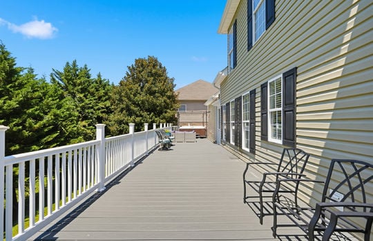 back deck, vinyl siding, railings, hot tub