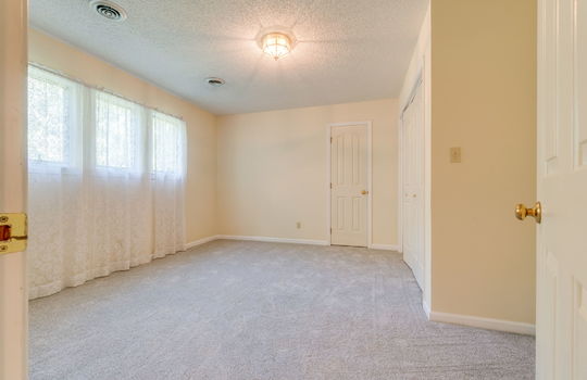 bedroom, closet, carpet, windows