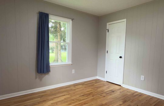 bedroom, hardwood flooring, window, closet