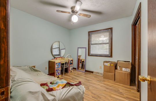 bedroom, hardwood flooring, ceiling fan, window, closet