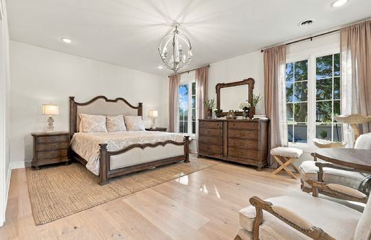 bedroom, windows, hardwood flooring