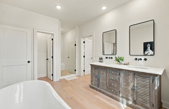 bathroom, bathroom sink, dual bathroom sink, tub, shower, water closet