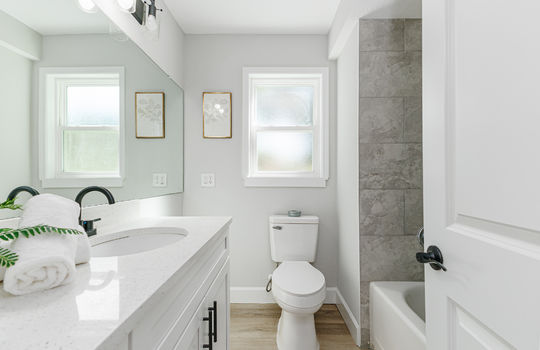 Havenwood Dr staging-14