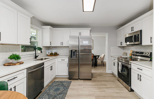 Havenwood Dr staging-8