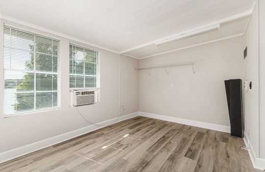 Floral Ave 306-23
