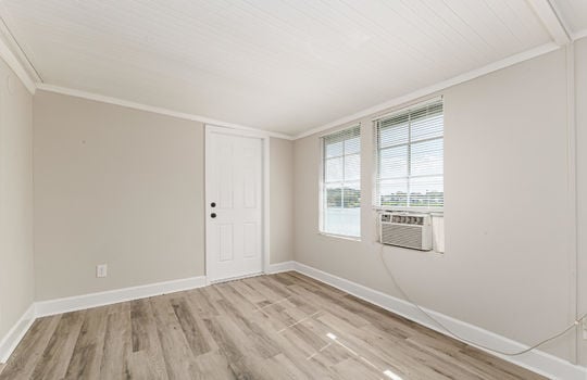 Floral Ave 306-24