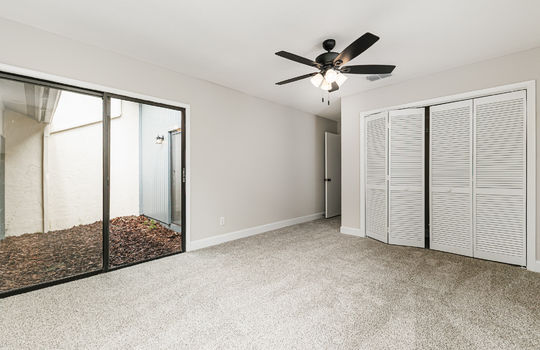 Sweetbriar Ln-21
