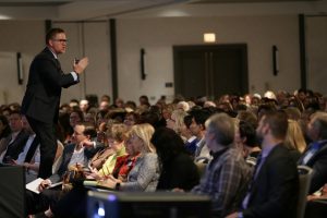 4-19-17-BW-Tom-Ferry- Speaks to Baird and Warner realtors gathered to him speak at the Oak Brook Hilton