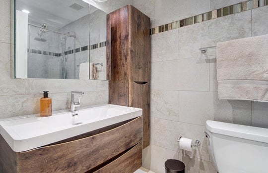 250 Gorge Rd Unit Apartment 28d Cliffside Park NJ 07010 USA-012-011-Bathroom-MLS_Size