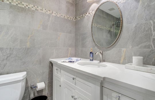 250 Gorge Rd Unit Apartment 28d Cliffside Park NJ 07010 USA-017-004-Bathroom-MLS_Size