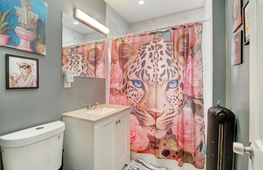 Bathroom-019-024-1334x1000