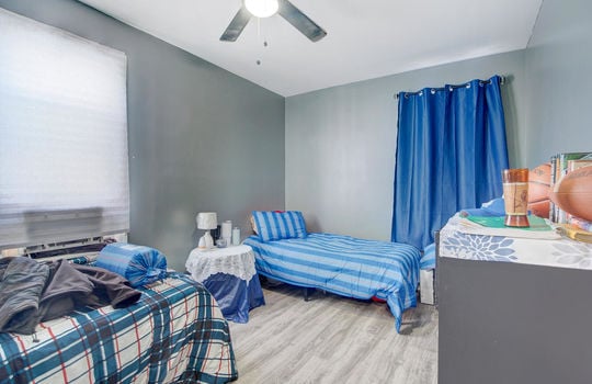 Bedroom-021-023-1334x1000