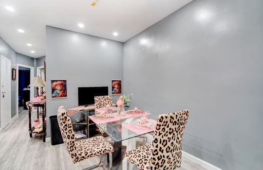 Dining Room-022-006-1334x1000