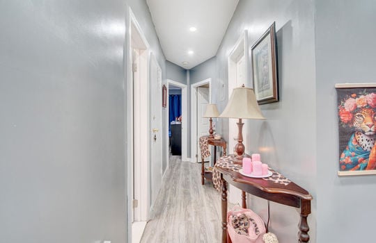 Hallway-018-009-1334x1000