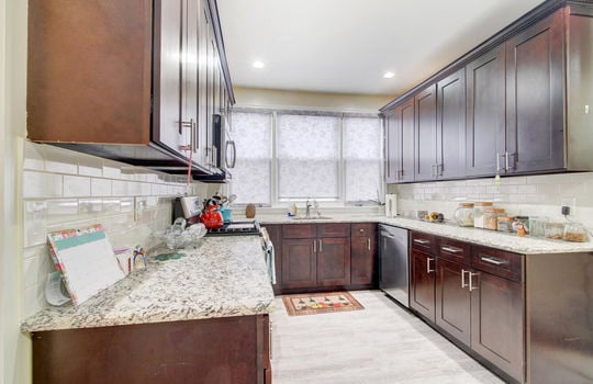 Kitchen-007-010-1334x1000