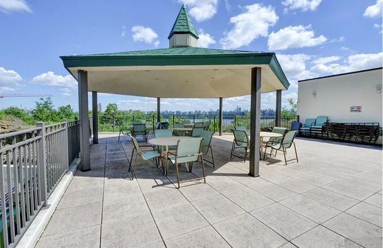 250 Gorge Rd. Cliffside Park 21B - 26