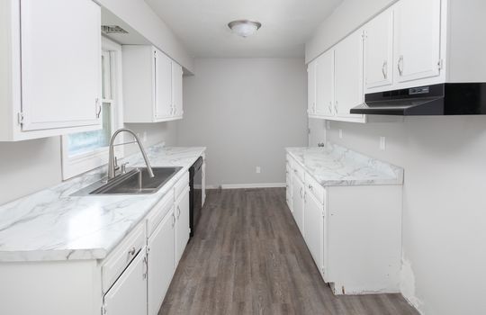 608 Eastview Sloan MLS 9