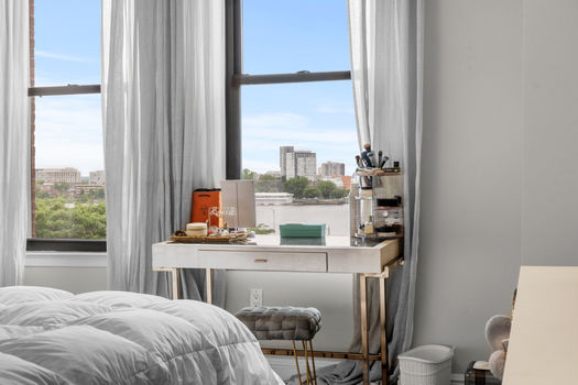 008_charlesgate01221_262