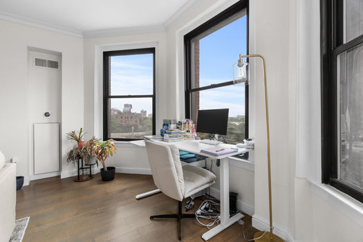 009_charlesgate01186_660