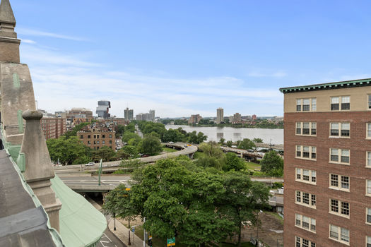 024_charlesgate01115_818