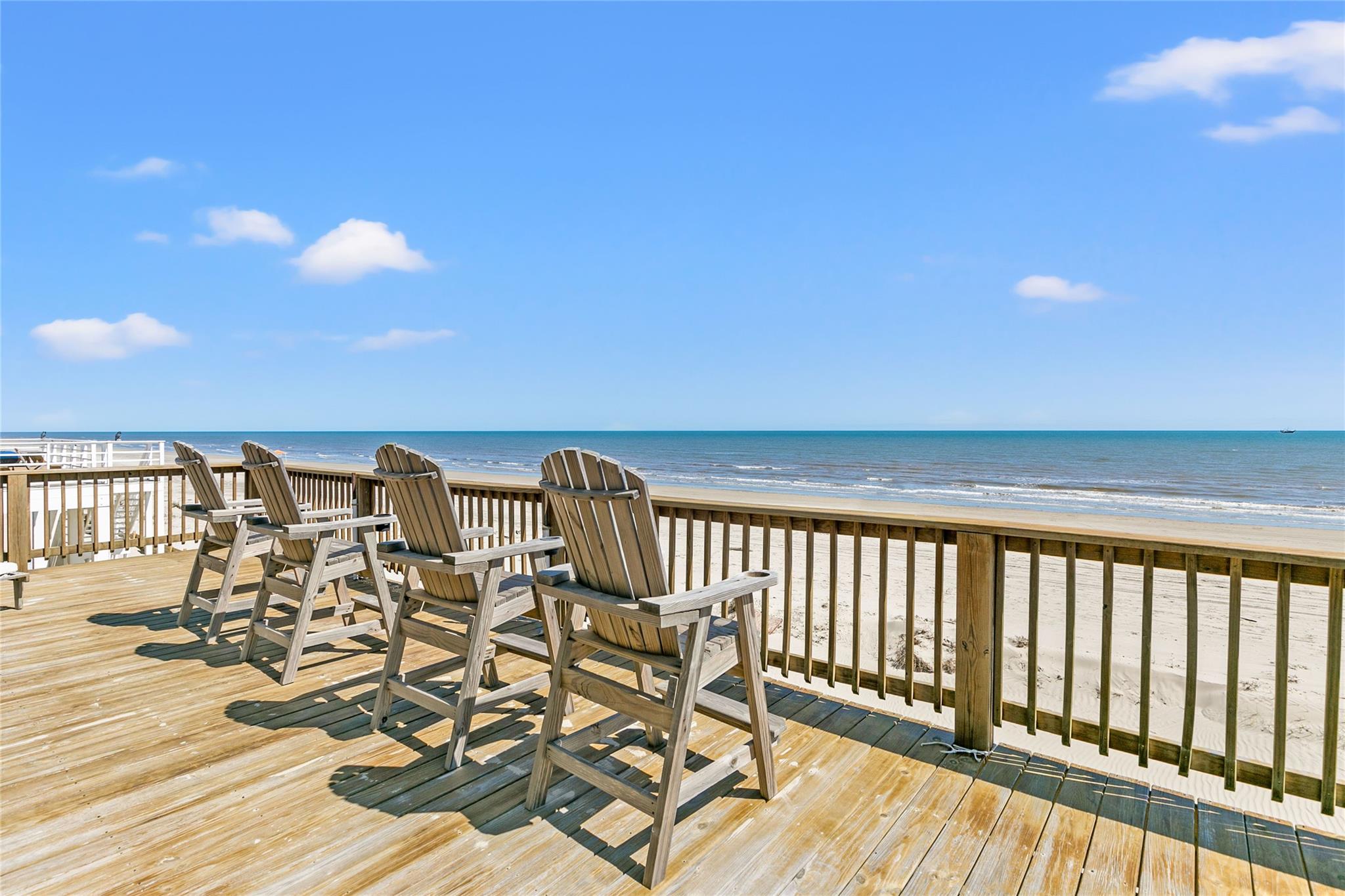Selling a Coastal Home in Surfside Beach: What Sellers Should Know Before Listing