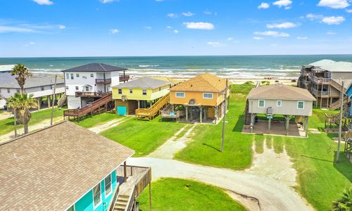 What Makes Coastal Transactions Different in Surfside Beach