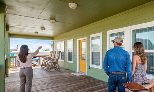 What Buyers Notice First When Touring a Surfside &hellip;