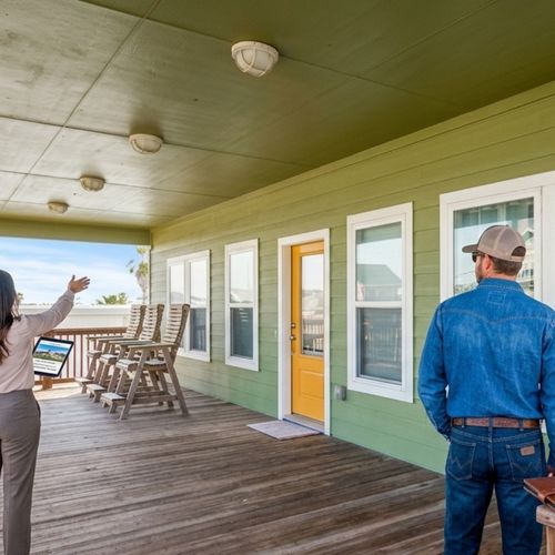 What Buyers Notice First When Touring a Surfside Beach Property