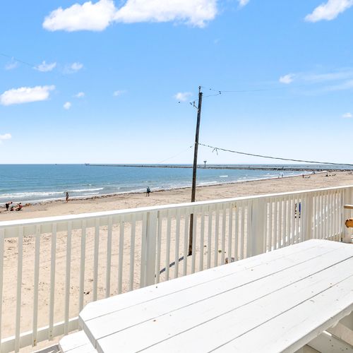 What Is Surfside Beach Texas Like? A Guide to Coastal Living