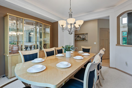 10_8942_Almquist10_mls