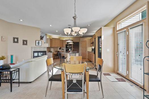 16_8942_Almquist16_mls