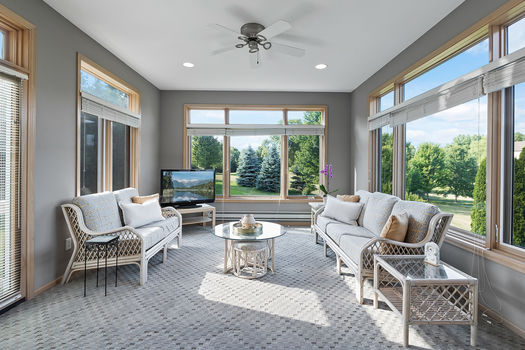 18_8942_Almquist18_mls