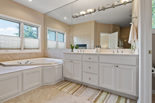 23_8942_Almquist23_mls