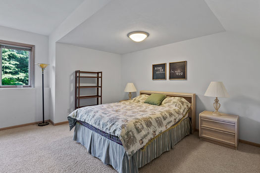 27_8942_Almquist27_mls