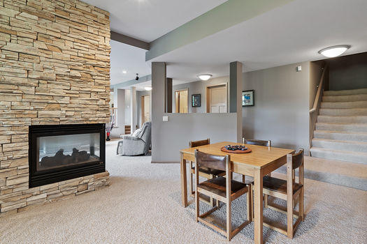 34_8942_Almquist34_mls