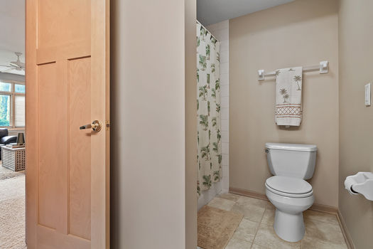 38_8942_Almquist38_mls