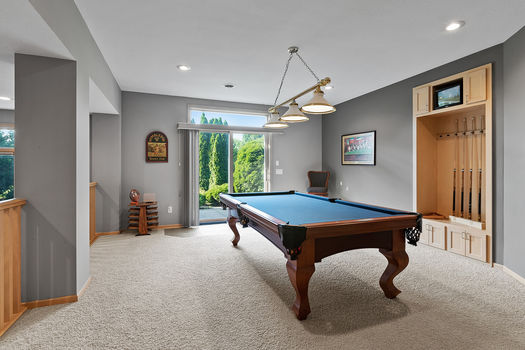 40_8942_Almquist40_mls