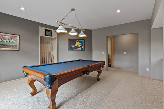 41_8942_Almquist41_mls